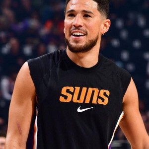 布克：我比很多全明星投票比我高的球员实力强；有些人有祖国球迷支持